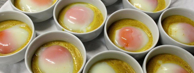 Uovo pochè al curry